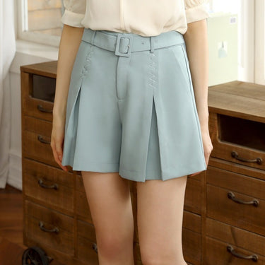 High-Waisted Shorts with a Slimming Belt Detail